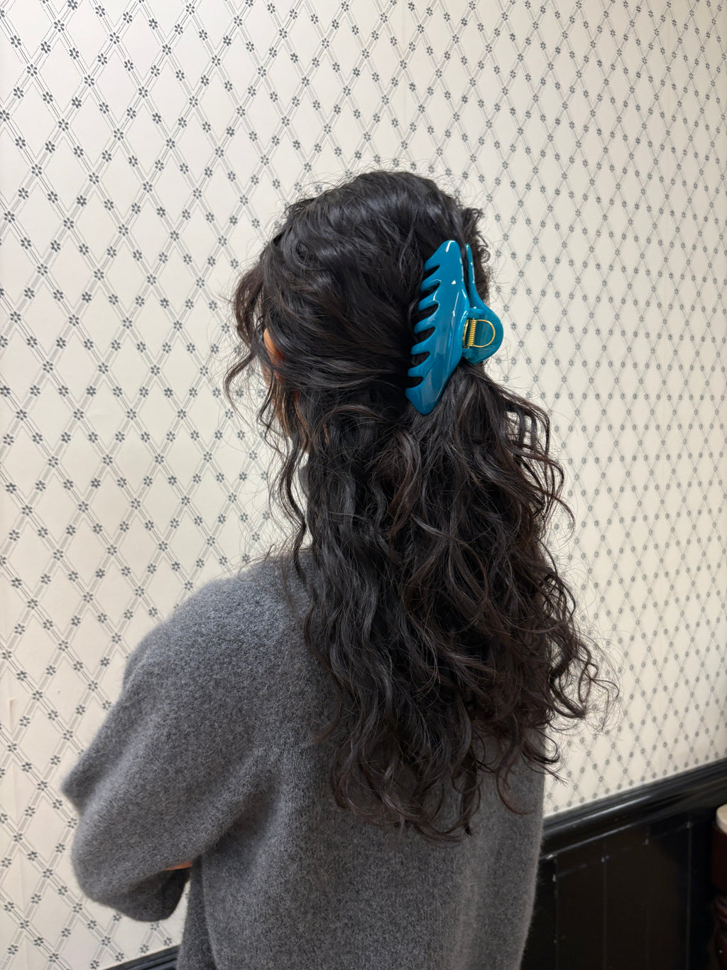 LILY'S CLAW CLIP