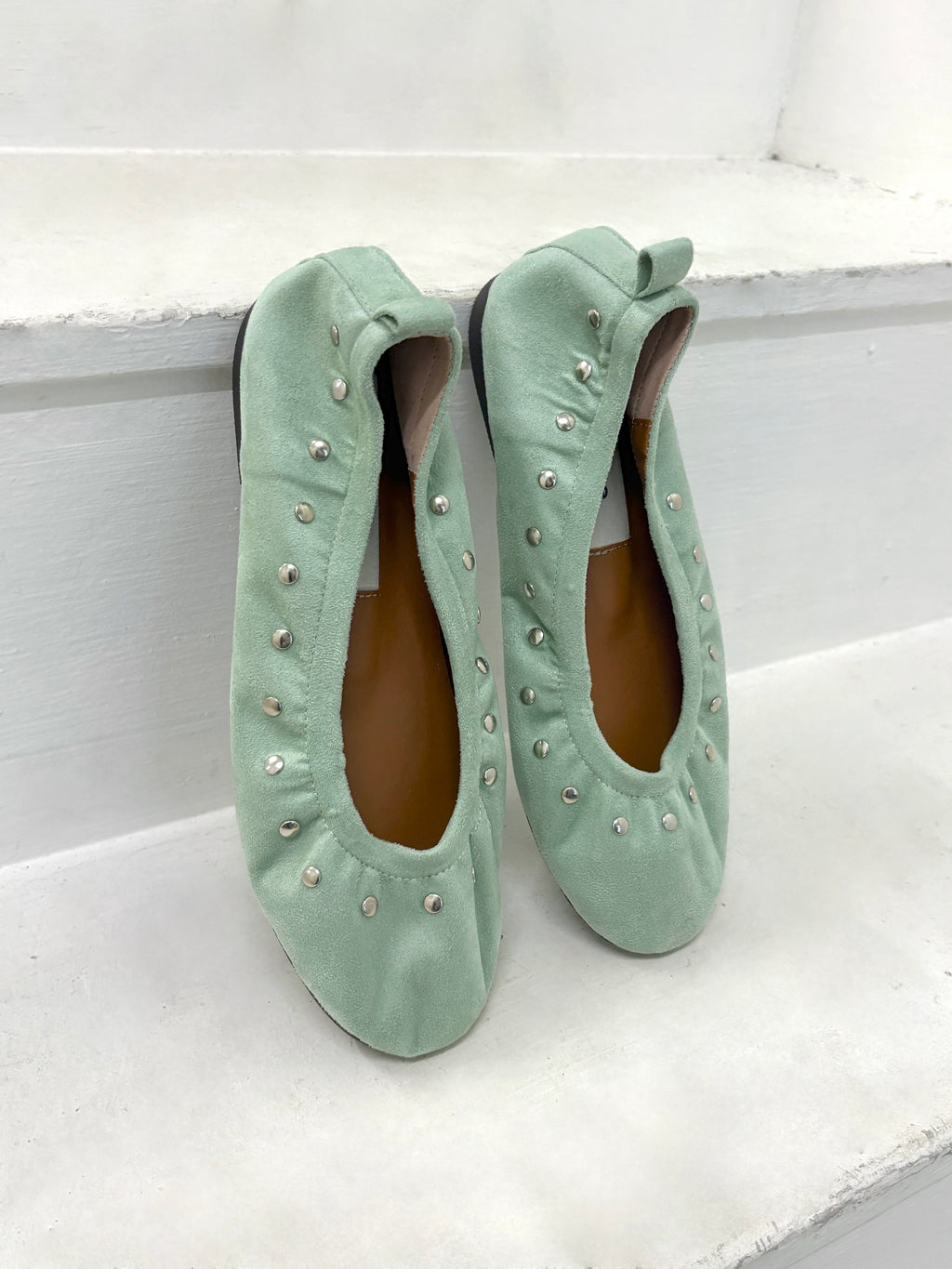 MINTY TOE FLATS