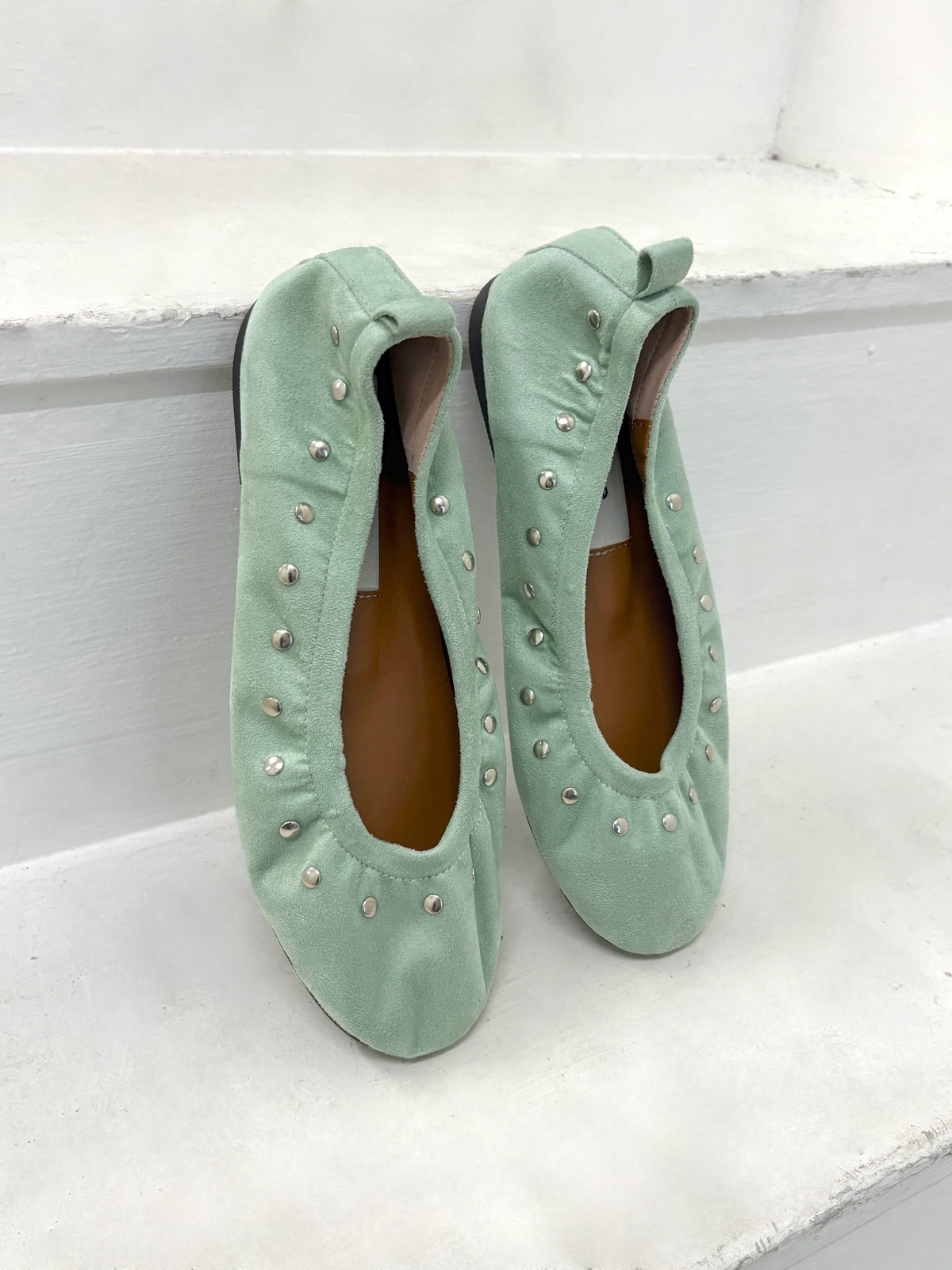 MINTY TOE FLATS